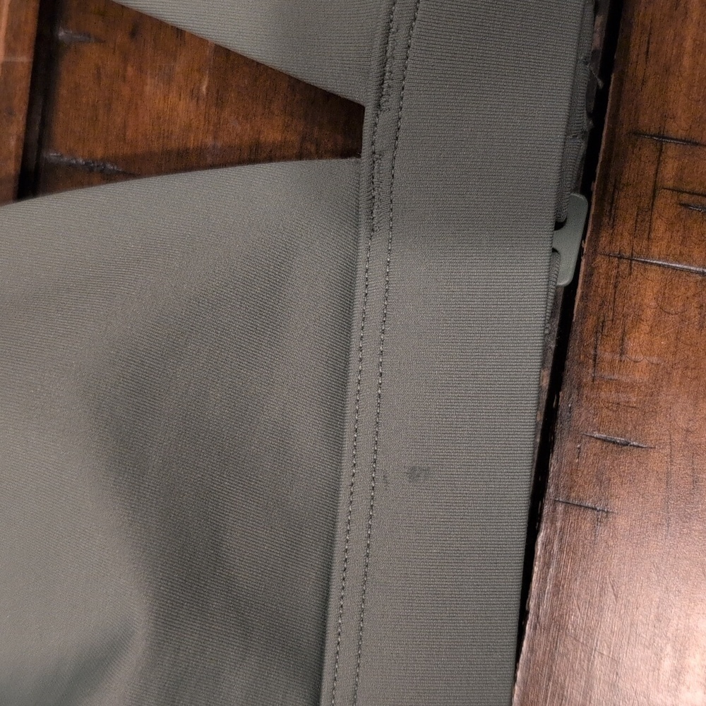 Everlane The Renew Plunge Triangle Bikini Top - Picture 3 of 6